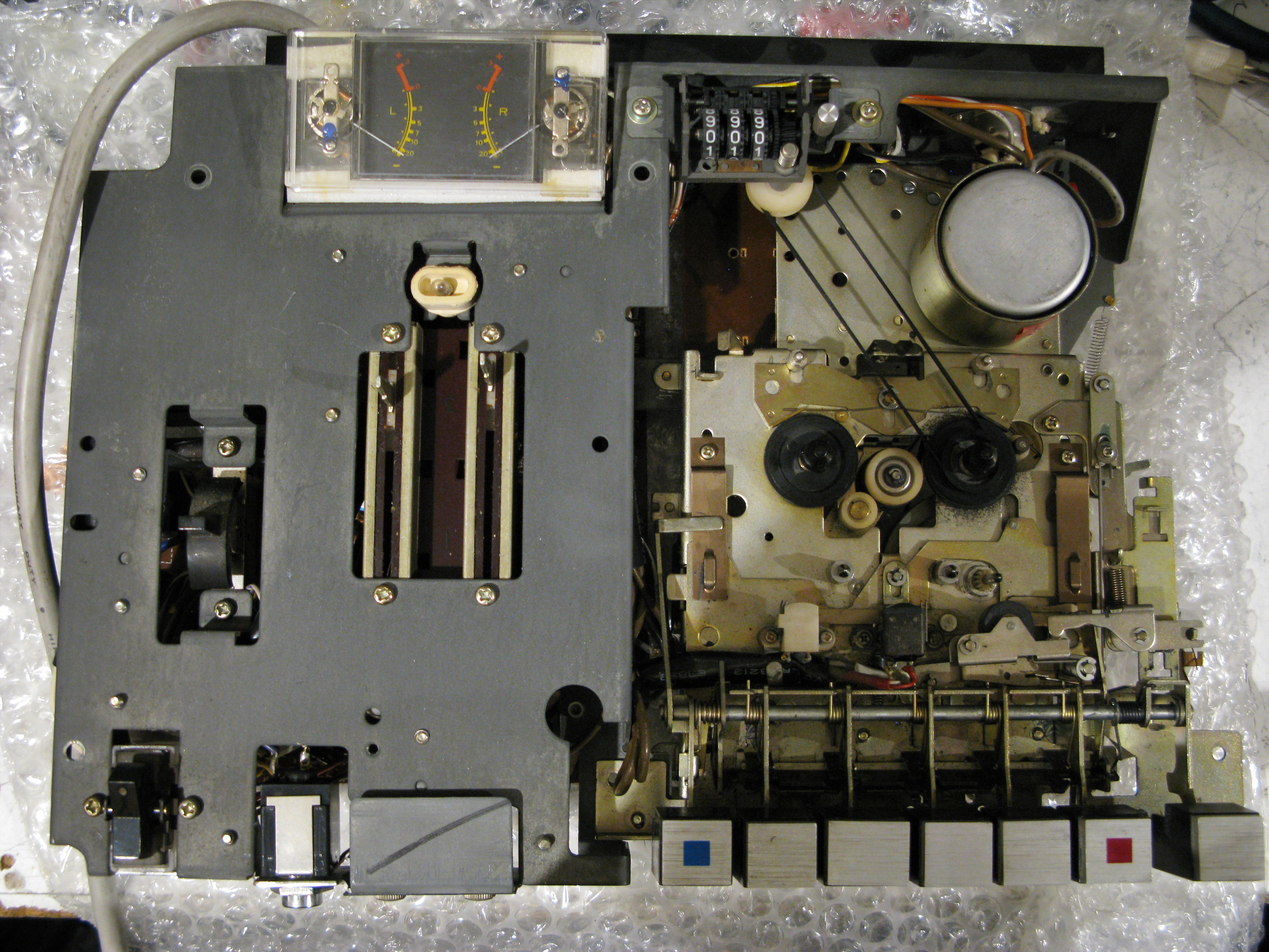 Mechanism and controls from the front without case